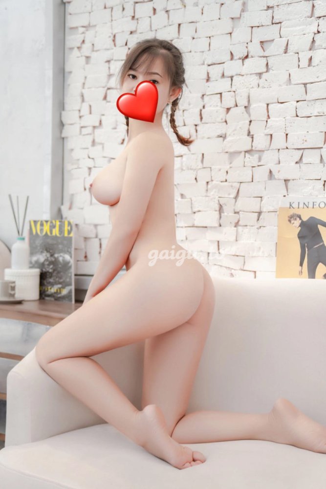 Ngọc Tiên- xinh gái đáng yêu và cực dâm